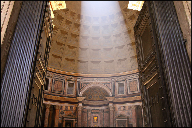pantheon-entrance