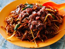 jinjang-fresh-cockles-fried-noodles