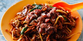 jinjang-fresh-cockles-fried-noodles