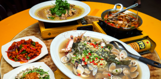 Puchong-Steamed-Fish-Seafood-King Restoran Kari Kepala Ikan Tiga